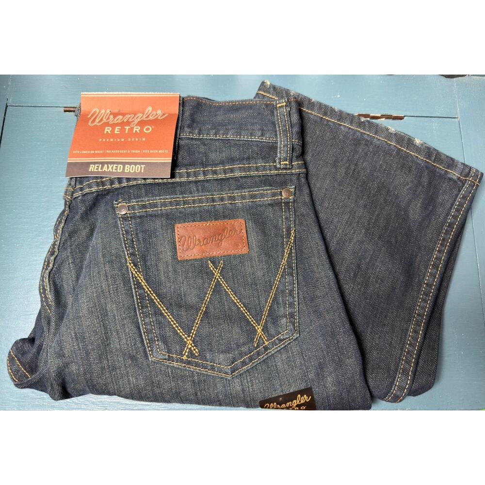 Wrangler Retro Relaxed Fit Bootcut Premium Denim Jeans Mens 31x32 Dark Wash NWT